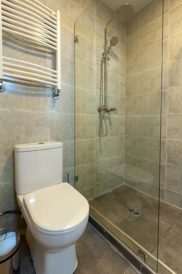 غرفة بسرير كوين، Solomon Hotel 7/8