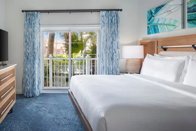 1 Bedroom, Deluxe, Villa, King Bed, Sofa, Kitchen, Harborside Resort At Atlantis 2/3