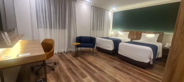 غرفة بزنس بريميير بسريرين منفصلين، Blue Tree Premium Faria Lima 1/3