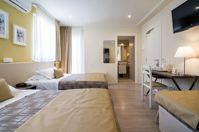Family, Twin Beds, 2 French Beds، Hotel Rivage Taormina 3/6