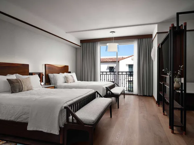 Room, 2 Queen Beds, Court View, Sanctity Hotel Rancho Cucamonga Tapestry Collection Hilton 1/4