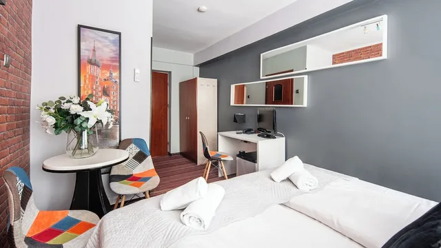 Room, Twin Beds, Delta Hotel 3/10