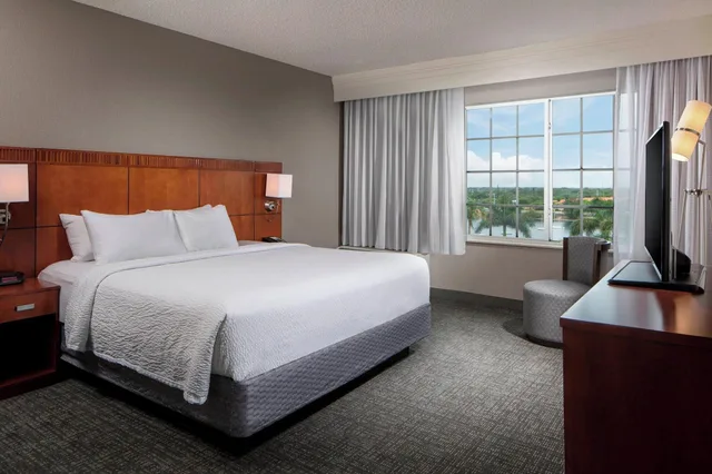 جناح بسرير كينج، Courtyard Fort Lauderdale Airport and Cruise Port 2/3