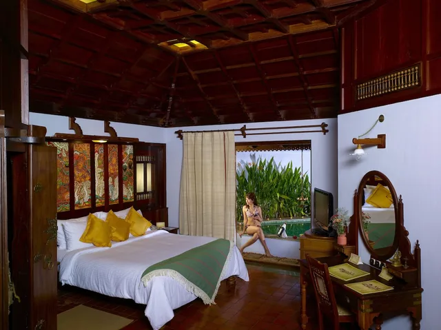 Heritage, Deluxe, Villa, King Bed, Lake View، Kumarakom Lake Resort 1/2