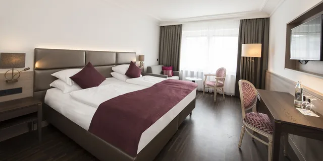غرفة سوبيريور بسرير كينج مع أريكة، Imlauer Hotel Pitter Salzburg 1/3