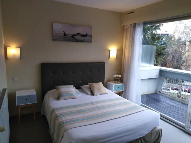 غرفة سوبيريور بسرير كوين بشرفة، Hotel Astoria 1/10