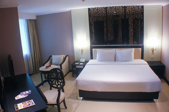 جناح تنفيذي بسرير كينج، Grand Arkenso Park View Simpang Lima (ex. Horison Semarang) 1/3