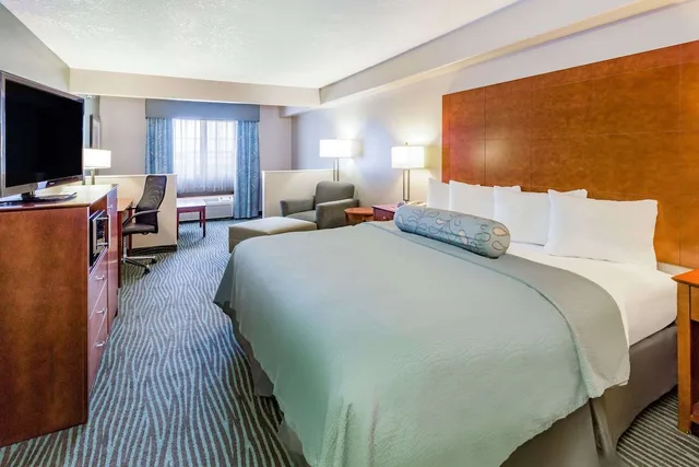 غرفة بسرير كينج، Americinn By Wyndham Des Moines Airport 1/5