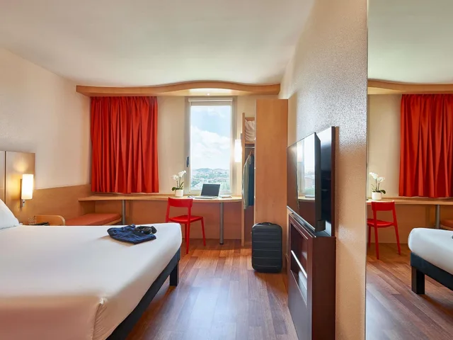 Standard, Multiple Beds، Ibis Barcelona Santa Coloma 4/7
