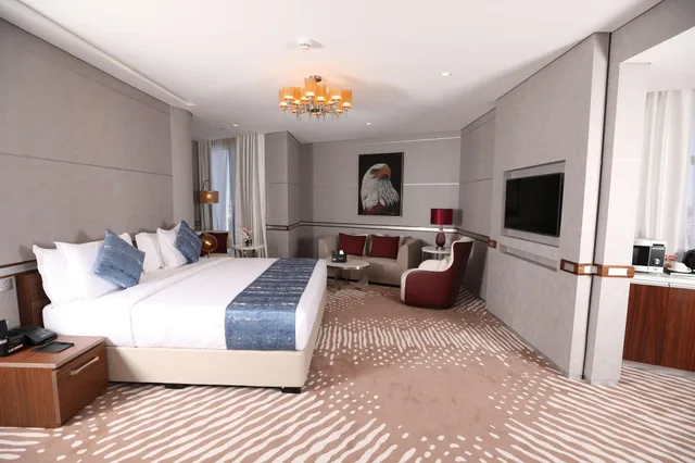 Smart، Vip Hotel 1/2