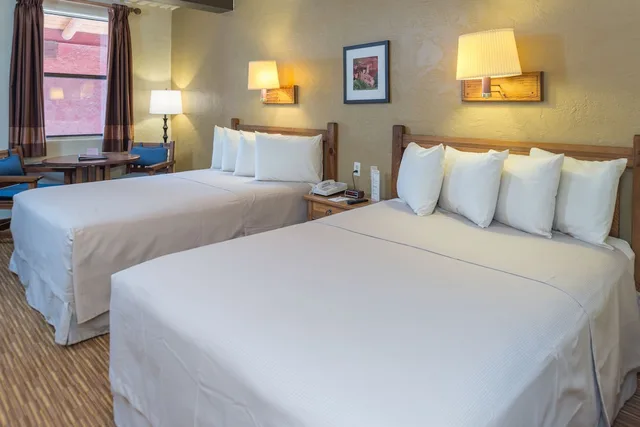 غرفة بسريرين كوين، Thunderbird Lodge 1/4