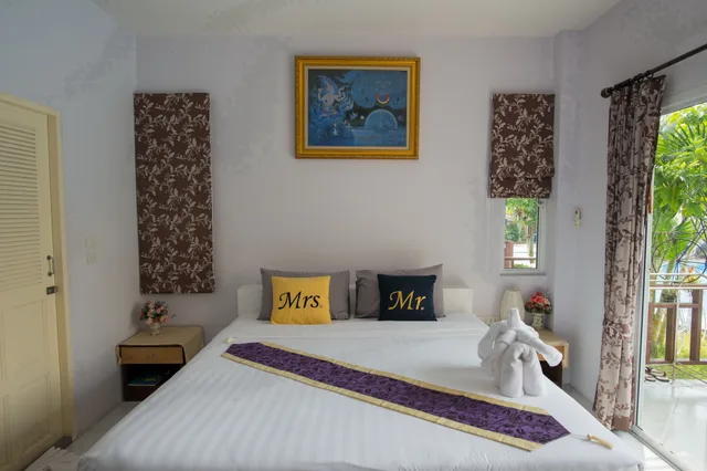 فيلا بسرير كينج بإطلالة على المسبح، Charm Resort Cha-Am 2/4