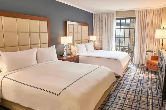 Deluxe, Multiple Beds، The Adolphus, Autograph Collection 1/3