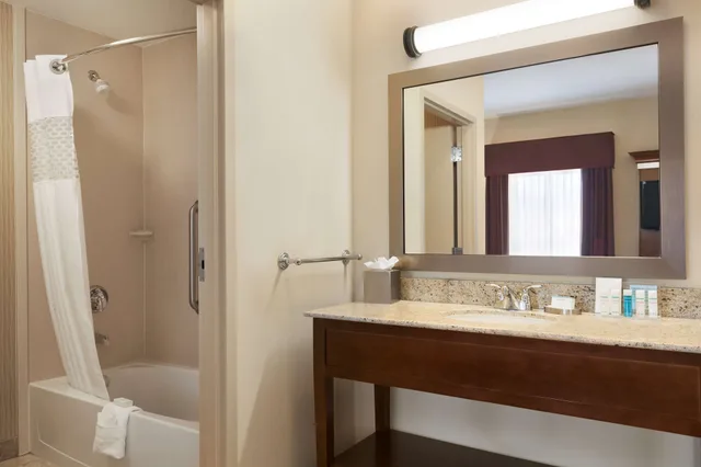 استوديو بسرير كينج، Hampton Inn & Suites Williston 3/3
