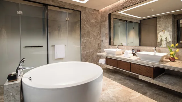 Standard, 2 Double Beds, Bay View، Hualuxe Hotels Resorts Xiamen Haicang 7/9
