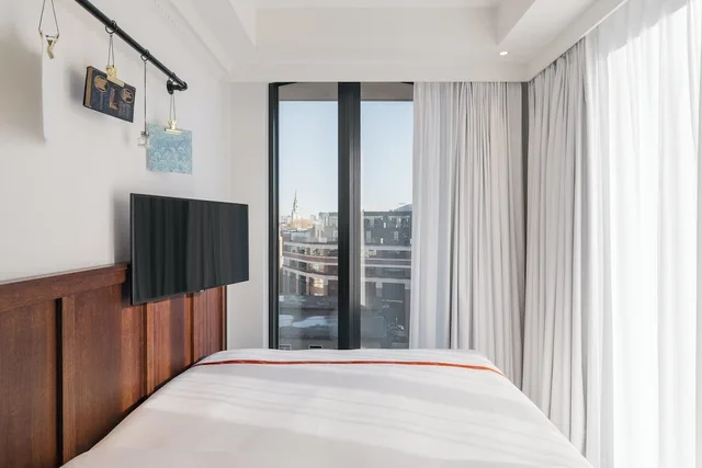 Ruby, Queen Bed، Ruby Stella Hotel London 3/3