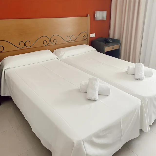 غرفة قياسية بسرير مزدوج أو سريرين منفصلين، Club Hotel Aguamarina 2/6