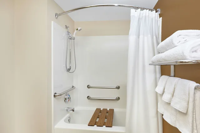 Room, Fairfield Inn Suites Chicago Lombard 4/4