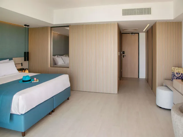 Superior, Double Bed, Sea View, Mercure Larnaca Beach Resort 6/6