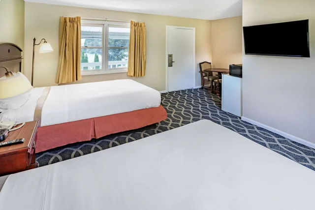 غرفة قياسية بسريرين كوين، Travelodge by Wyndham Great Barrington Berkshires 5/7