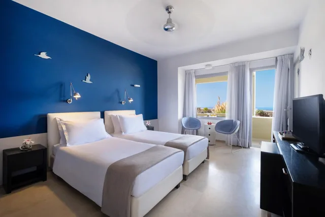 Room, Triple, Volcano View، Majestic 4/9