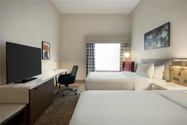 غرفة بسريرين كوين، Hilton Garden Inn Riverhead 1/4