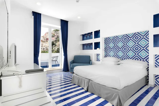 Comfort, Double or Twin Bed, Sea View, Balcony, La Bougainville 6/10