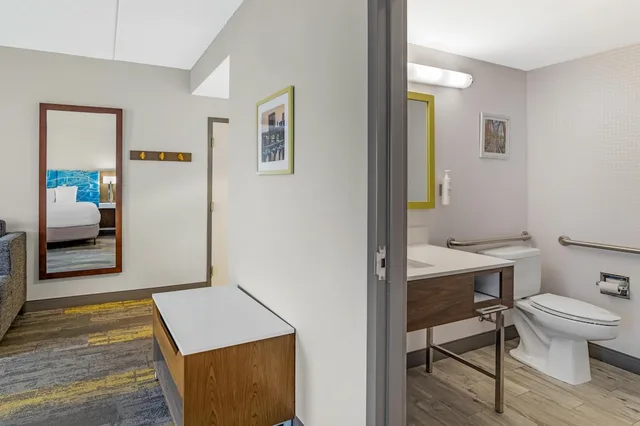 استوديو بسرير كينج مع أريكة لذوي الإعاقة، Hampton Inn And Suites Augusta West 10/10