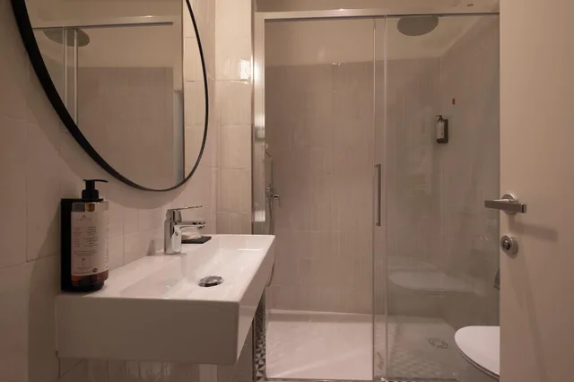 Economy, Street View، Hotel Italia e Lido Rapallo 10/10
