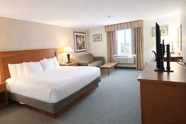 جناح بسرير كينج مع أريكة بحوض جاكوزي، Best Western Davison Inn 2/10