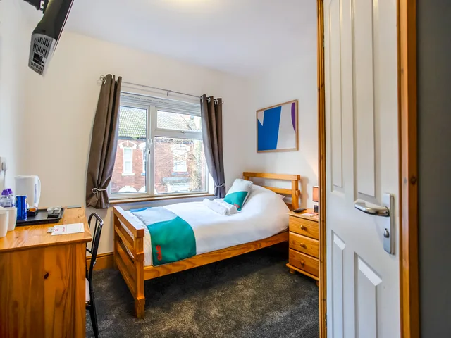 غرفة قياسية مفردة، OYO Hotel Clamart 1/10