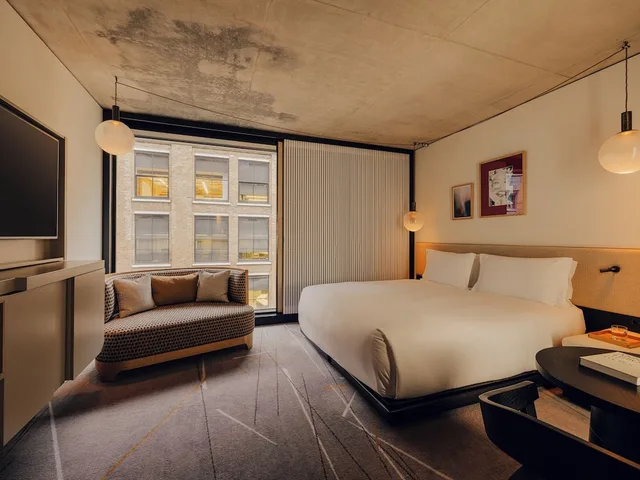 Premium, King Bed, Aethos London Shoreditch 1/7
