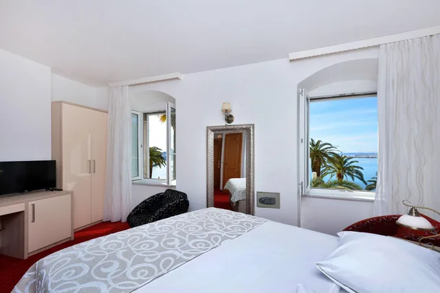 غرفة سوبيريور بإطلالة على البحر، Hotel Adriana 4/6