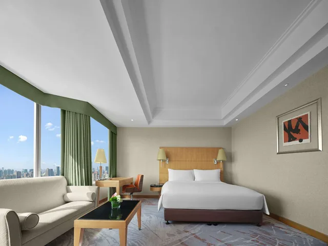 غرفة بسرير كينج، DoubleTree by Hilton Hotel Shanghai Pudong 1/2