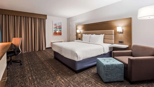 غرفة قياسية بسرير كينج، Best Western Plus Sparks-Reno Hotel 5/10