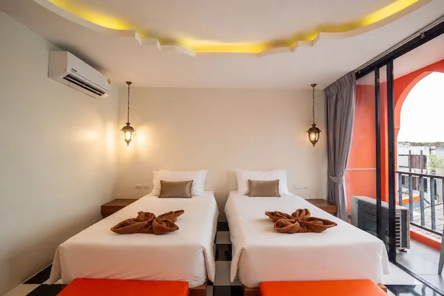 غرفة ديلوكس بسريرين منفصلين، Khaleej Mazz Hotel Patong 1/10