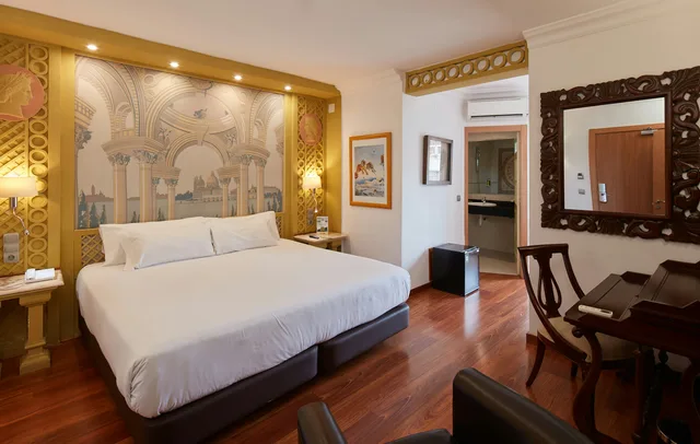 غرفة عائلية، Sercotel President 2/4
