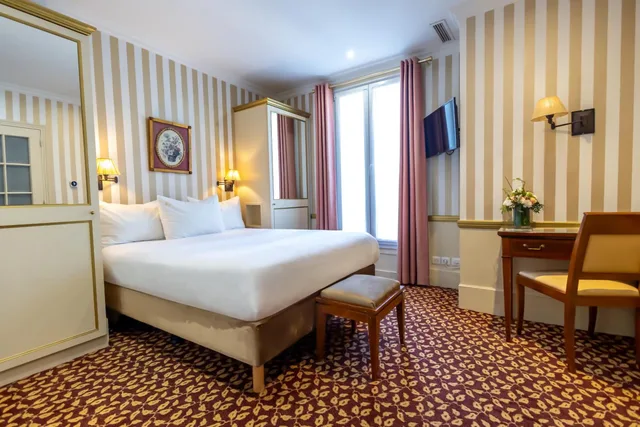 Classic, Double Bed, Hotel Belfast 10/10
