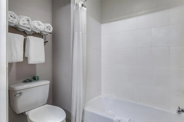 غرفة قياسية بسريرين كوين، Best Western Limestone Inn & Suites 7/7