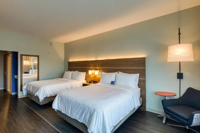 غرفة قياسية بسريرين كوين لذوي الإعاقة، Holiday Inn Express & Suites Charlotte - South End 2/3