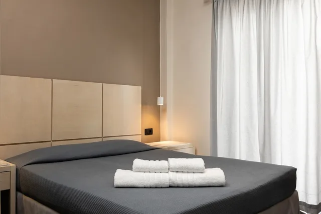 غرفة بإطلالة على البحر مفردة بسرير مزدوج، Plaza Hotel 4/6
