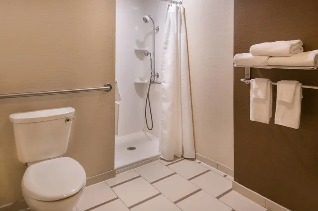 استوديو تنفيذي بسريرين كوين بغرفة نوم واحدة مع أريكة، Fairfield Inn Suites By Marriott Olean 2/7
