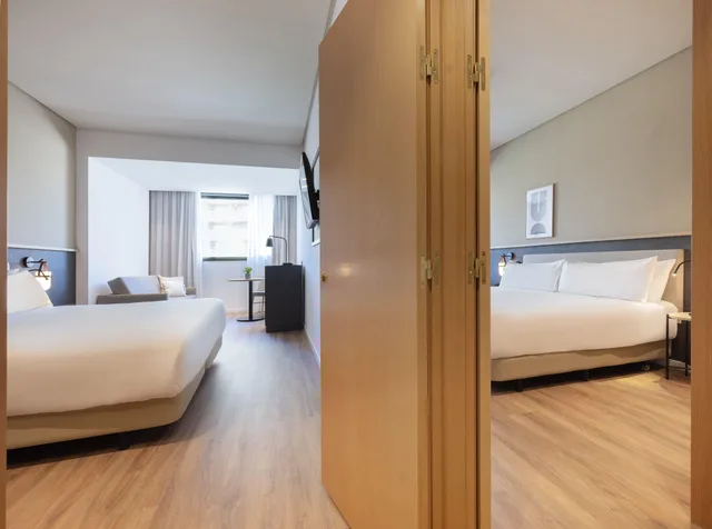 غرفة متصلة بسرير مزدوج أو سريرين منفصلين، Hotel Malaga Alameda Centro Affiliated by Melia 6/10