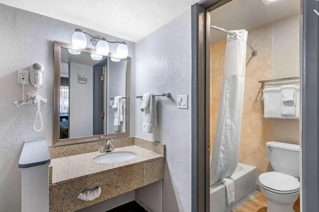 غرفة بسرير مزدوج، Econo Lodge Inn & Suites Socorro NM 5/5