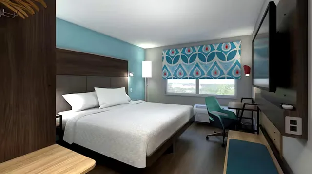 غرفة بسرير مزدوج لذوي الإعاقة، Tru by Hilton Miramar 2/6