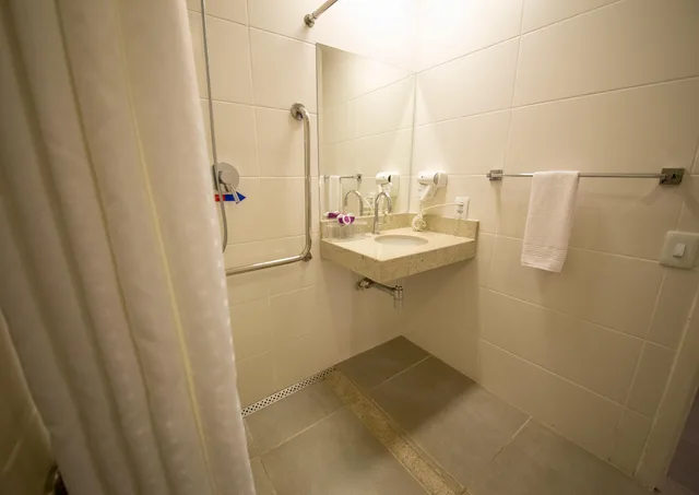 غرفة لذوي الإعاقة، Diff Hotel 6/6