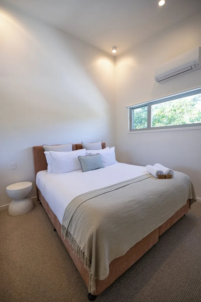 شقة بسرير كينج وسريرين منفصلين بغرفتي نوم، Aloha Villas Byron Bay 3/10