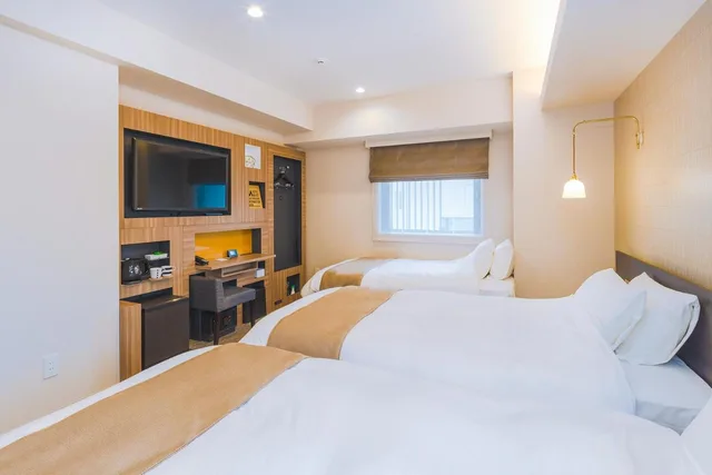 غرفة سوبيريور بثلاثة أسرّة، Hotel M's Est Shijo-Karasuma 1/4