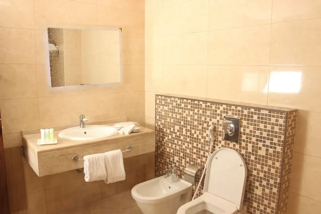 غرفة قياسية بسريرين منفصلين بإطلالة على المدينة بغرفة نوم واحدة، SANDY PALACE HOTEL 6/8