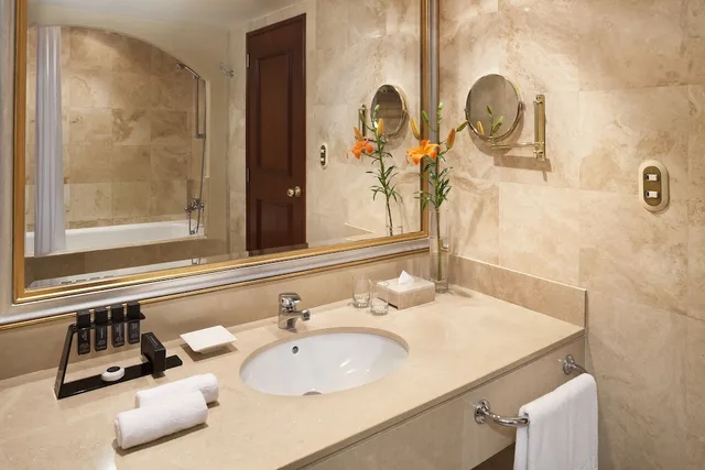 Melia, King Bed، Melia Lima 7/10